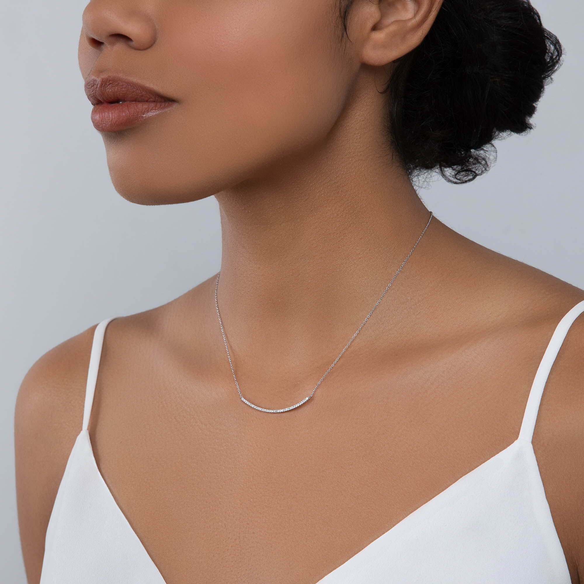 Diamond Curved Bar Necklace | Birks Rosée du Matin